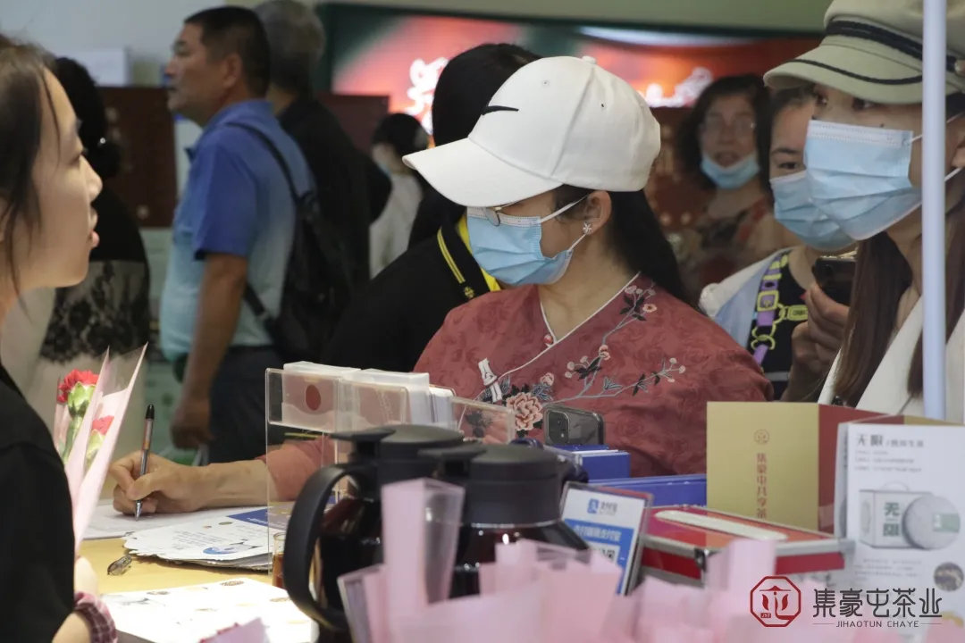 母親節，讓我們以茶敬愛